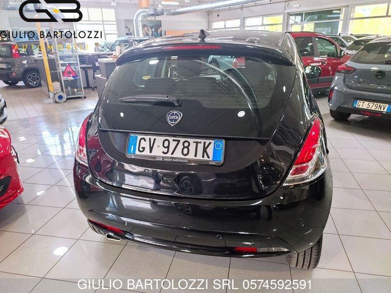 Lancia Ypsilon 1.0 FireFly 5 porte S&S Hybrid Platino
