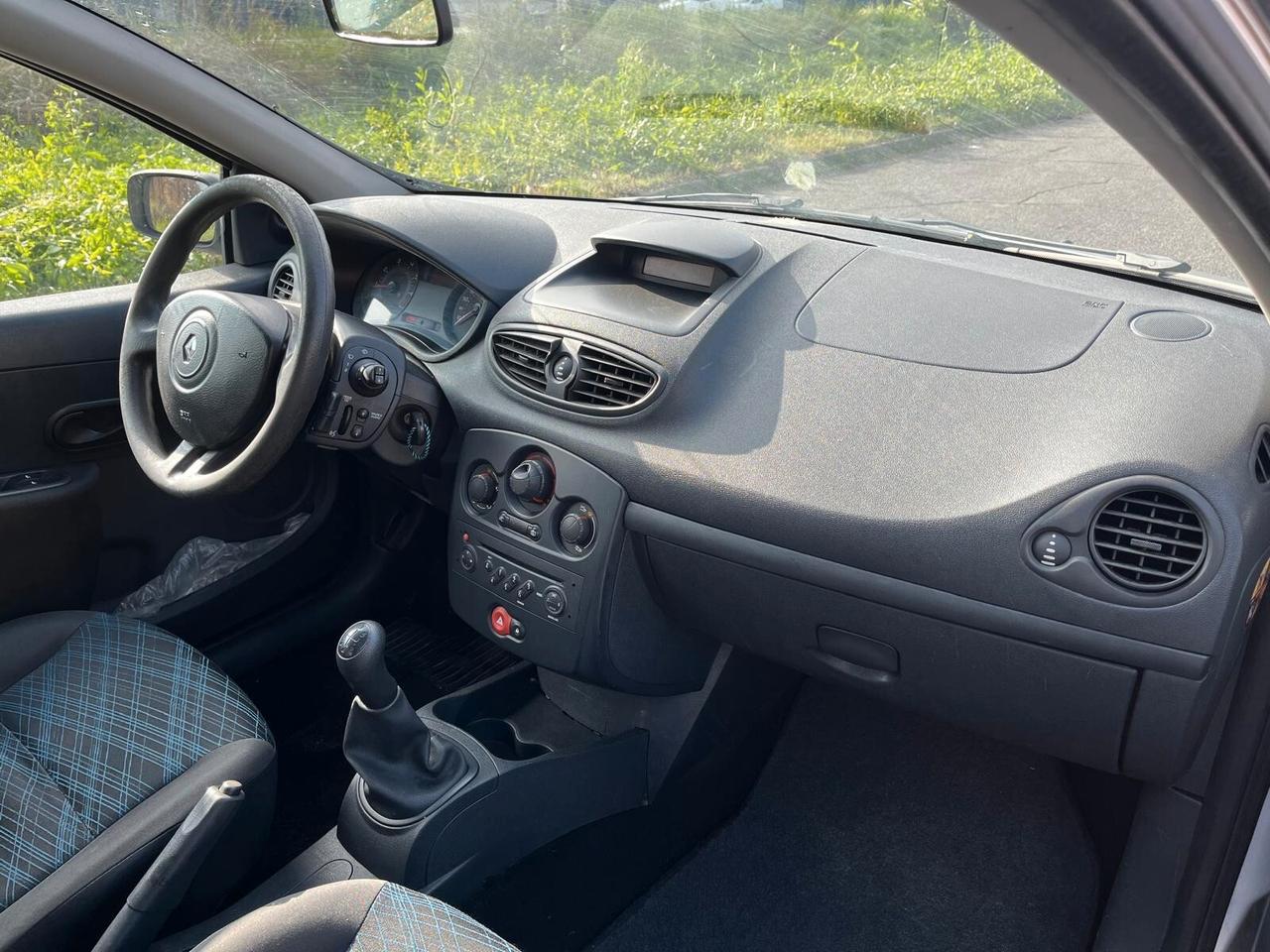 Renault Clio 1.1 3P 4U PACK