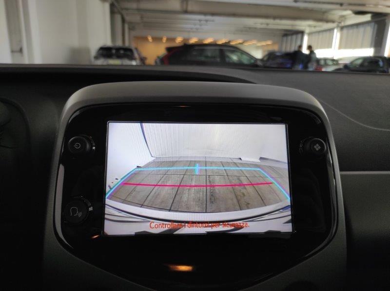 TOYOTA Aygo 2ª serie - Aygo Connect 1.0 VVT-i 72 CV 5 porte x-play