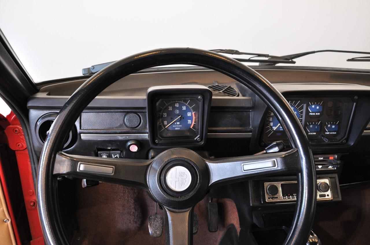 Alfa Romeo Alfetta Gt 1.6 ASI Rosso Alfa