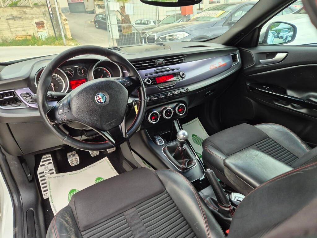 Alfa Giulietta 1.6 JTDm-2 105 CV EXCLUSIVE