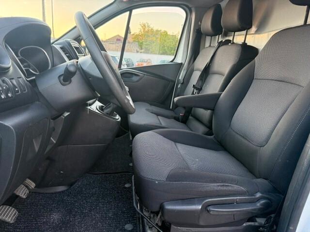 Renault Trafic 2.0 dCi 120 cv P.c T.n Ice 2021