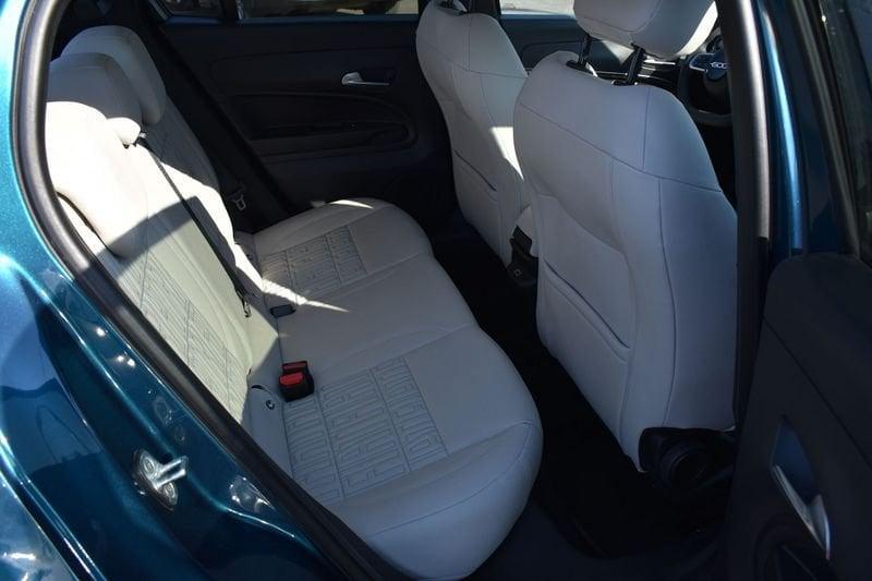 FIAT 600 1.2 Hybrid 110cv La Prima