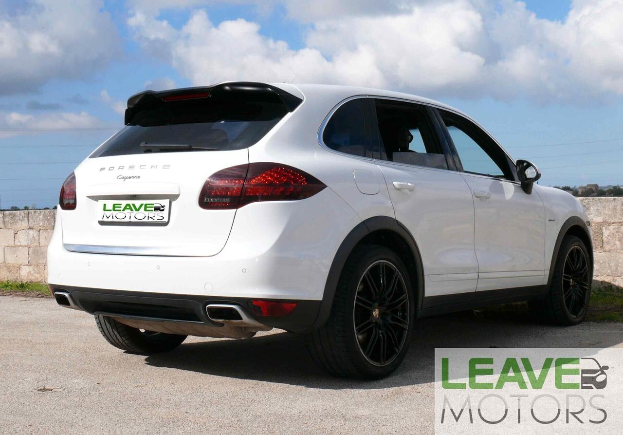 Porsche Cayenne 3.0 Diesel (M1401)