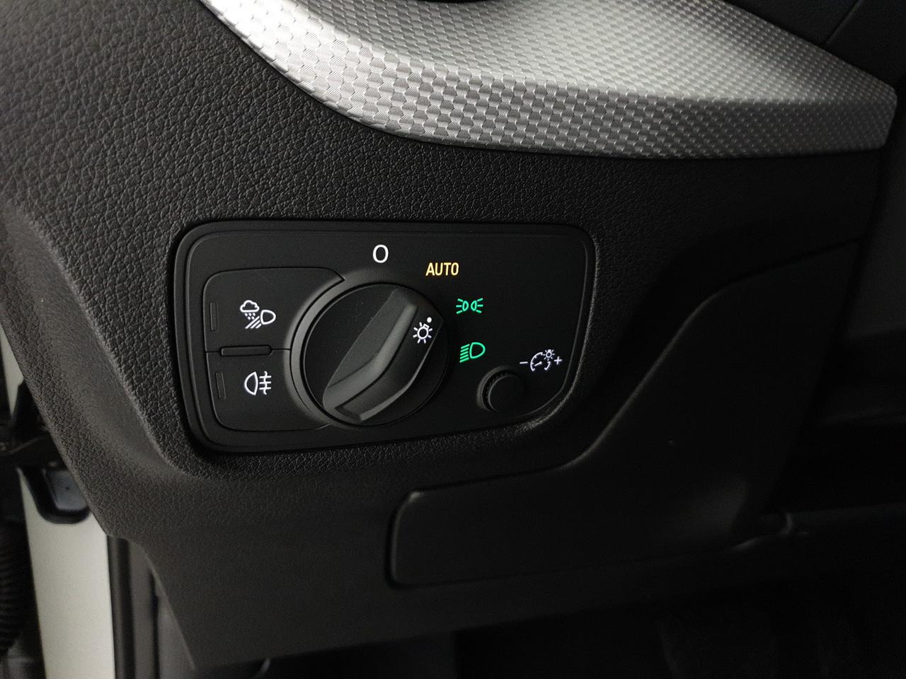 35TFSI 150CV S tronic Identity Black