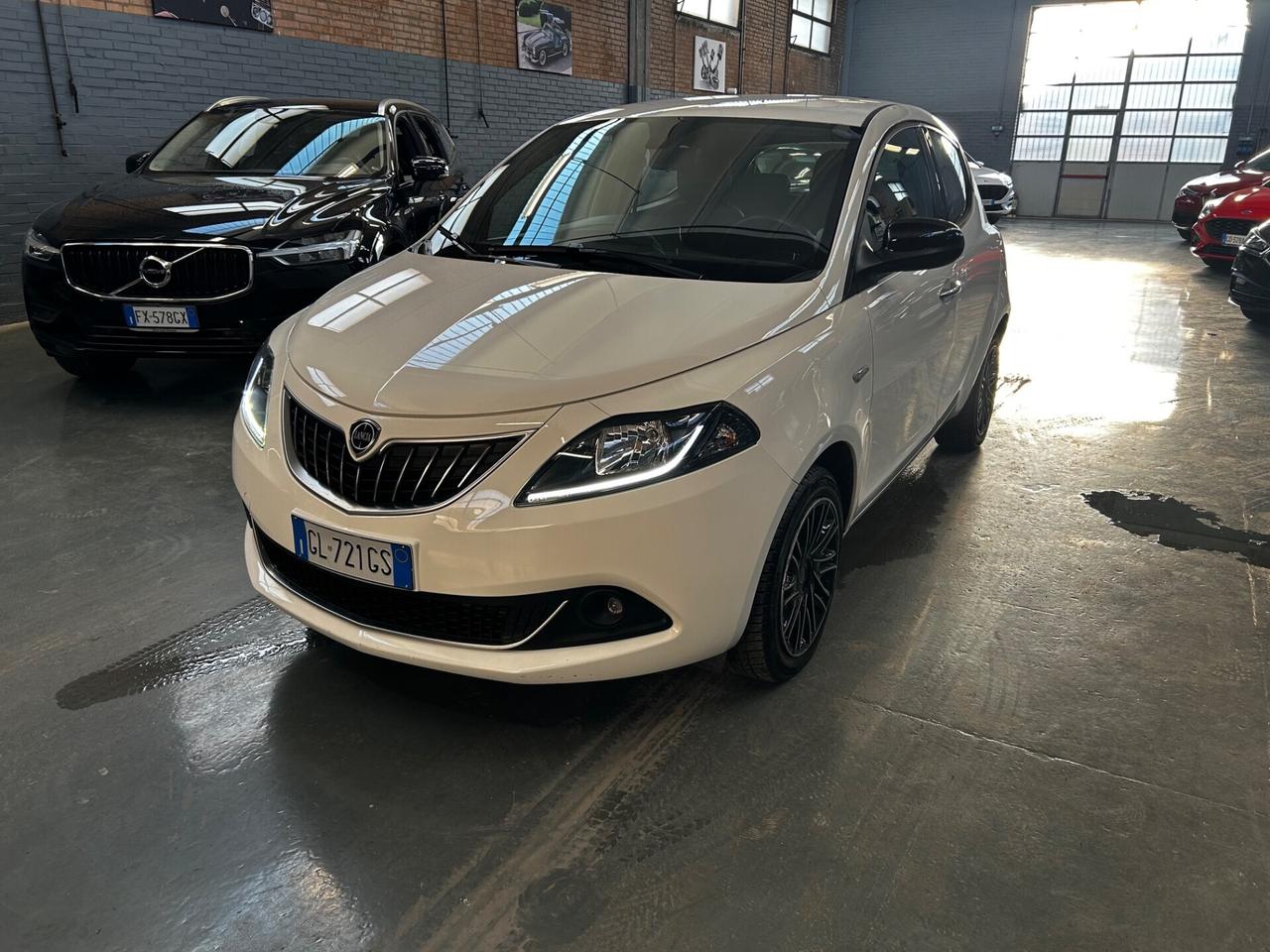 Lancia Ypsilon 1.0 FireFly 5 porte S&S Hybrid Ecochic Gold