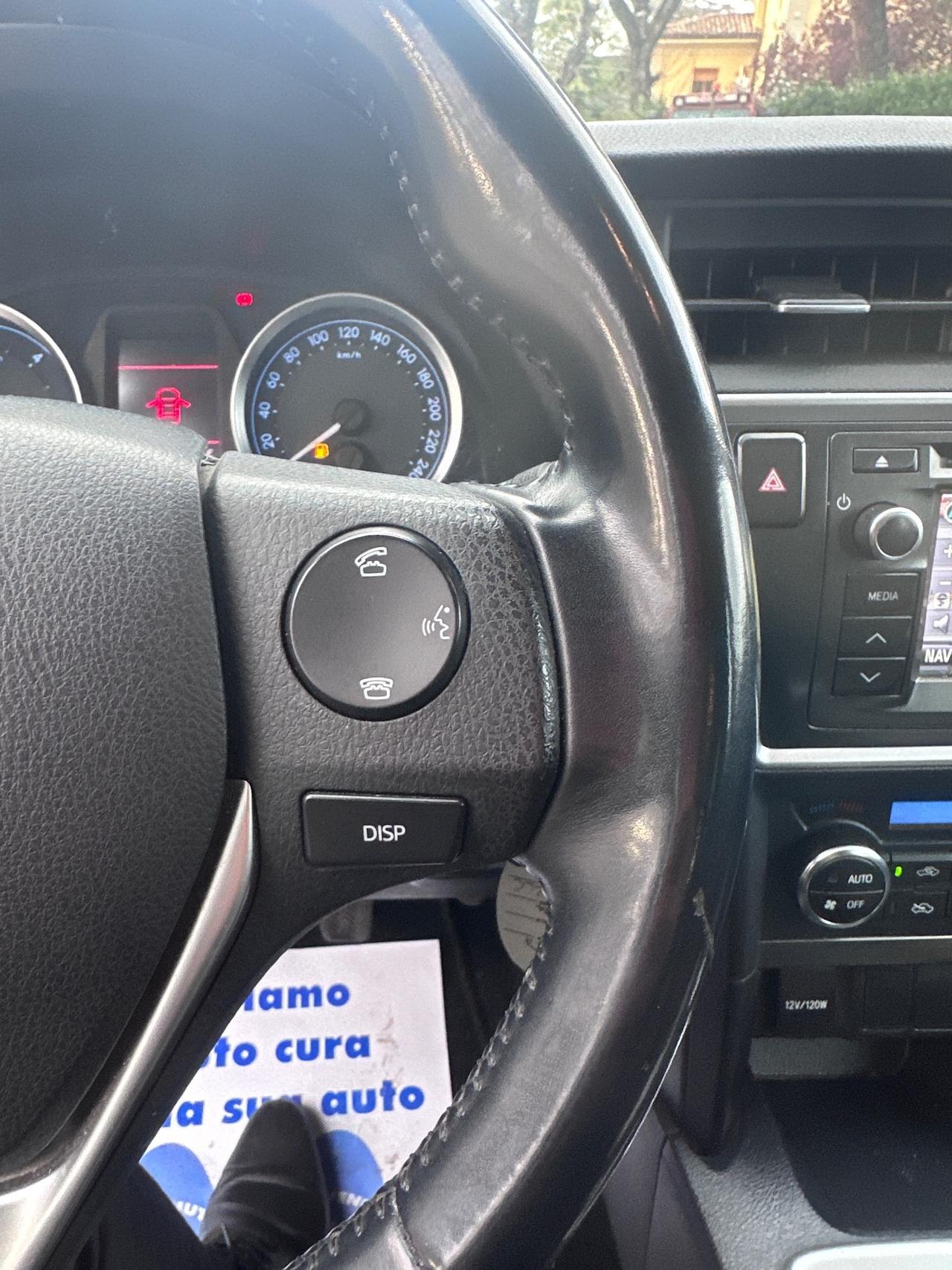 Toyota Auris Touring Sports 1.4 D-4D Lounge