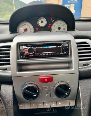 LANCIA Ypsilon 1.2 69 CV Diva NEOPATENTATI