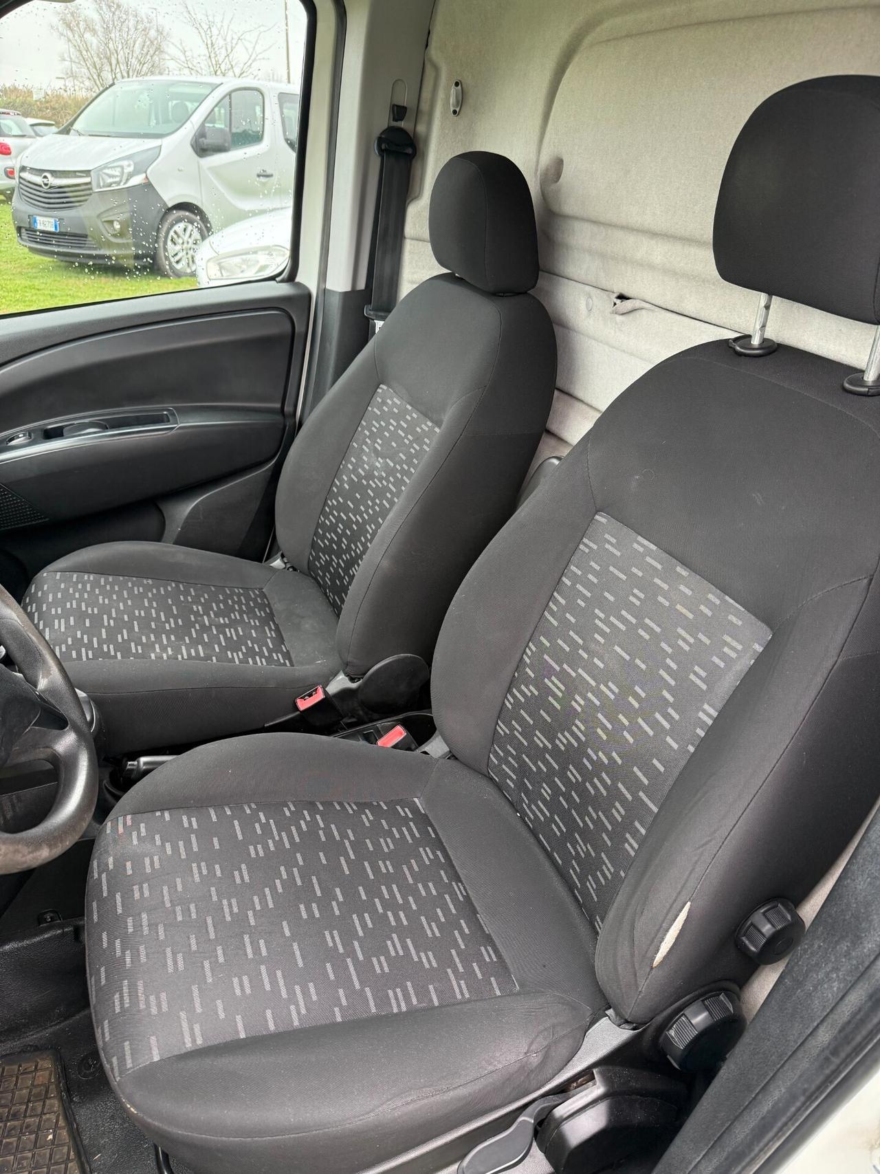 Opel Combo 1.6 CDTi 95CV PL-TN PASSO LUNGO