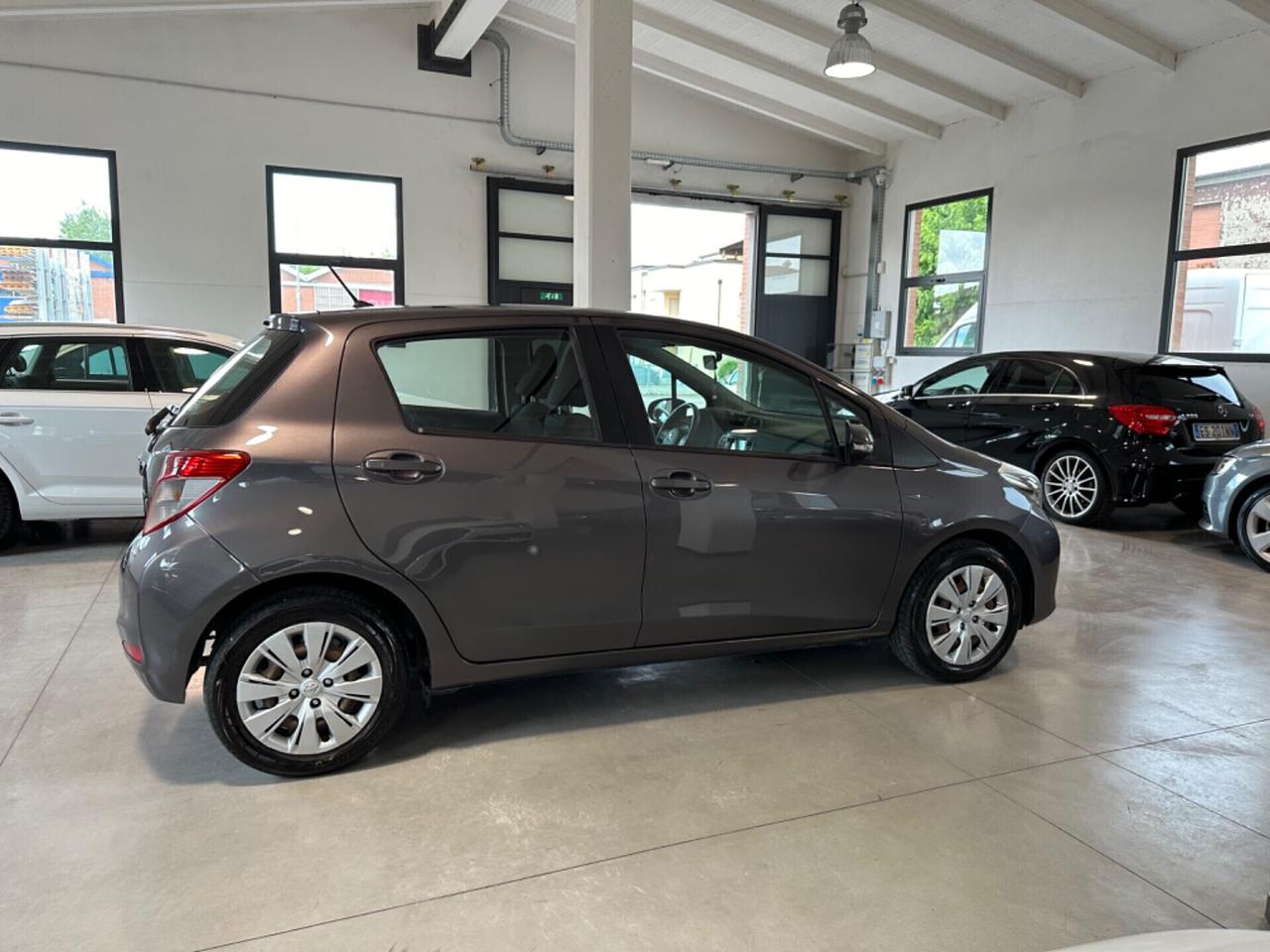 Toyota Yaris 1.0 5 porte Active