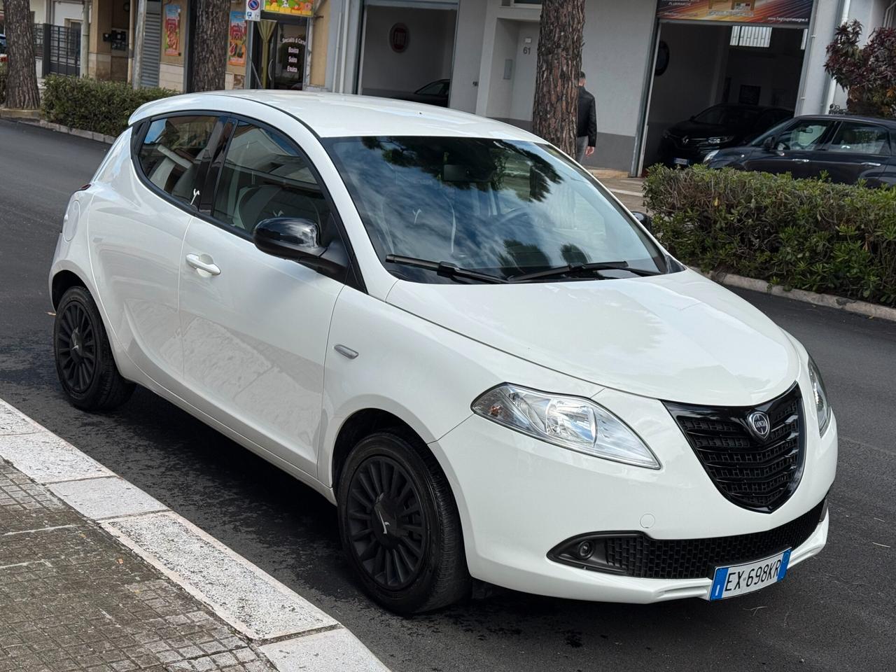 Lancia Ypsilon 1.2 69CV Elefant Bianco *KM 60.000