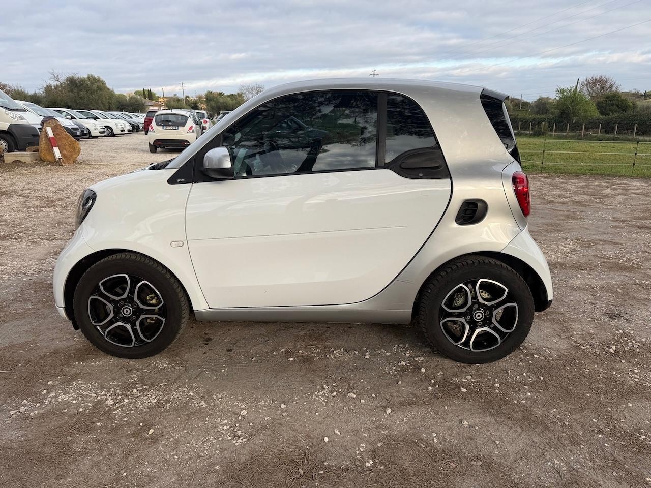 Smart ForTwo 1000 52 kW MHD coupé passion