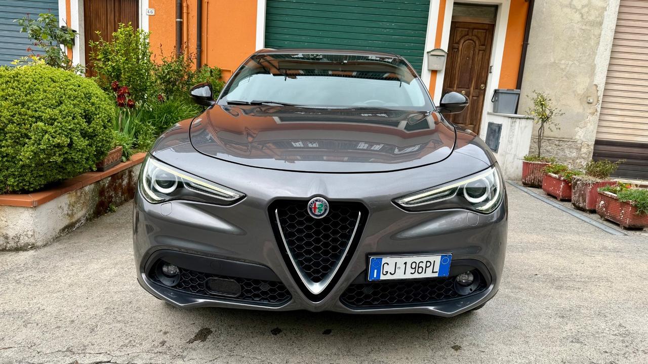 Alfa Romeo Stelvio 2.2 Turbodiesel 190 CV AT8 Q4 Executive