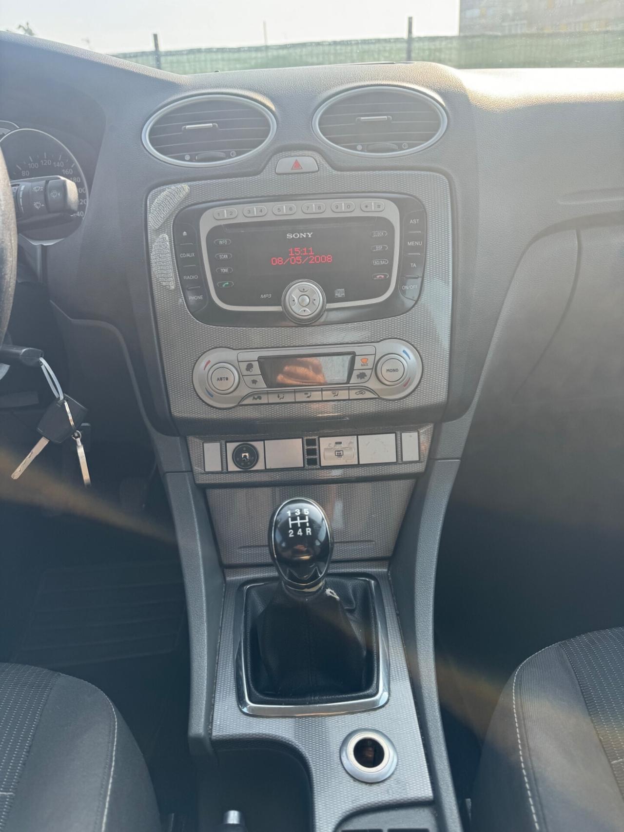 Ford Focus Focus+ 2.0 (145CV) 5p. Bz.- GPL berlina con gancio traino