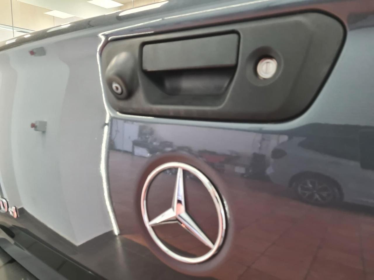 Mercedes-benz X 220 4 MATIC