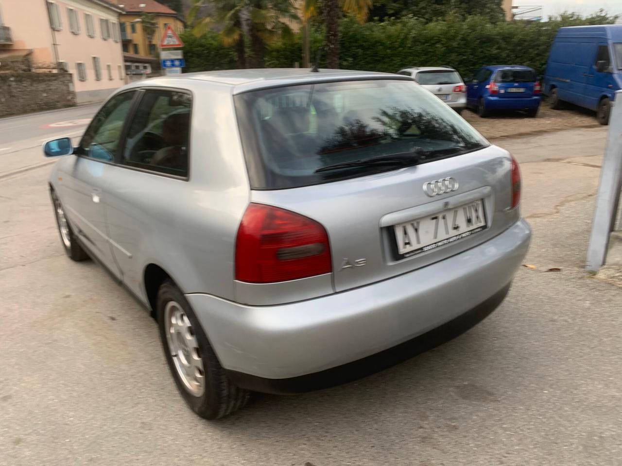 Audi A3 1.8 20V cat 3p. Ambiente