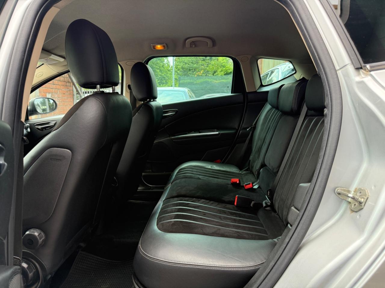 Lancia Delta 1.6 MJT DPF Silver
