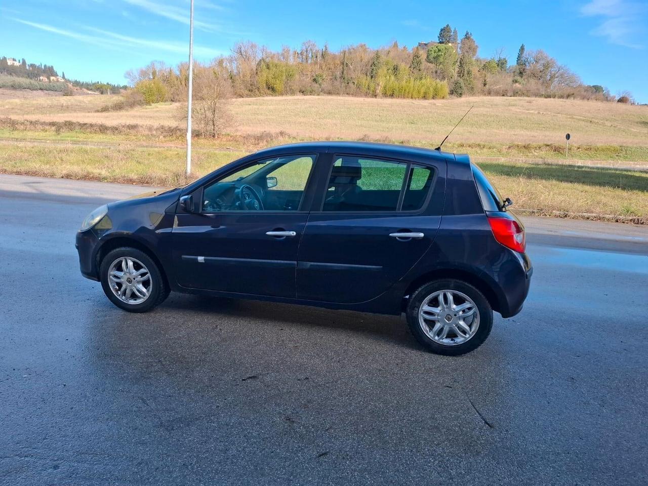 Renault Clio 1.2 16V 5 porte Luxe