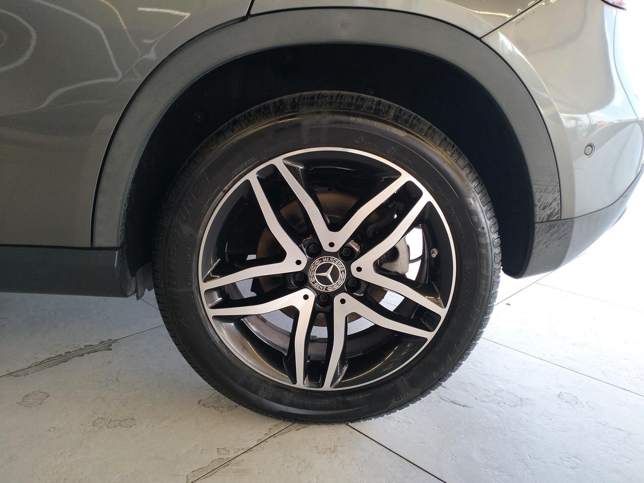 Mercedes-benz GLA 200 d Sport - TETTO APRIBILE