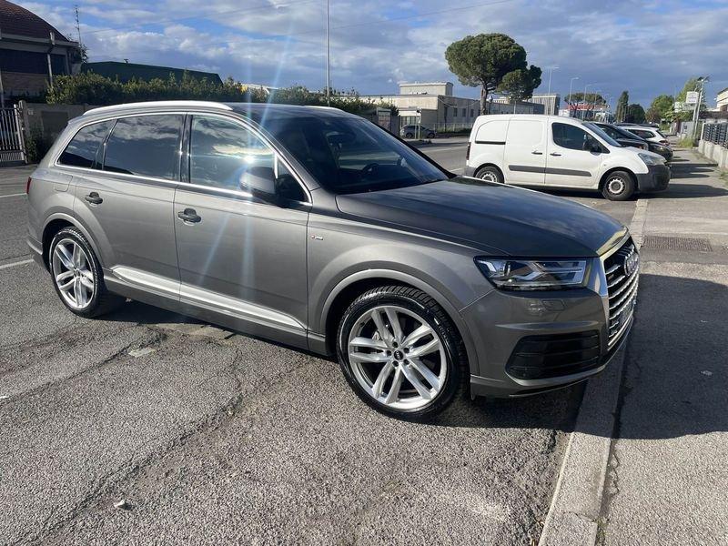 Audi Q7 3.0 TDI quattro tiptronic S- LINE
