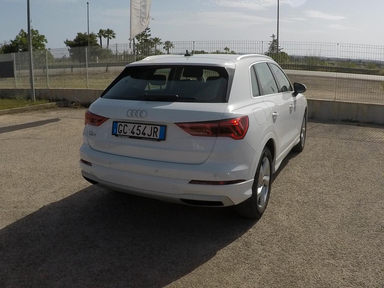 Audi Q3 35 TDI S tronic Business Advanced