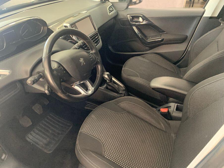 Peugeot 208 PureTech 82 5 porte Allure