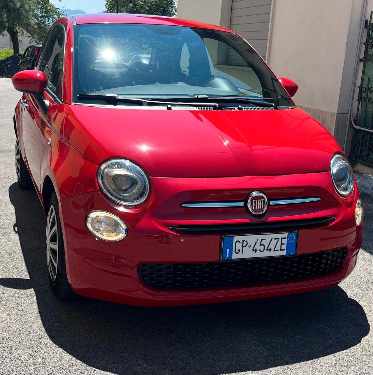 Fiat 500 1.0 Hybrid Red