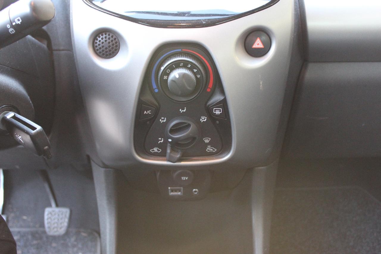 Peugeot 108 VTi 68 5 porte Active NEOPATENTATI PREZZO REALE