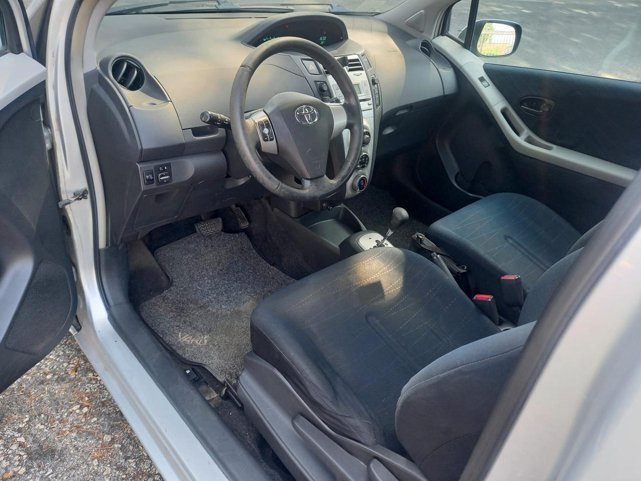 Toyota Yaris 1.4d 90cv Unipro AUTOMATICA Garanzia!
