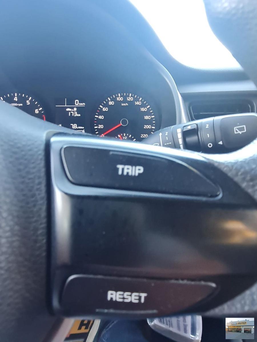 KIA Stonic 1.2 Benzina-Neopatentati-Anno 2022