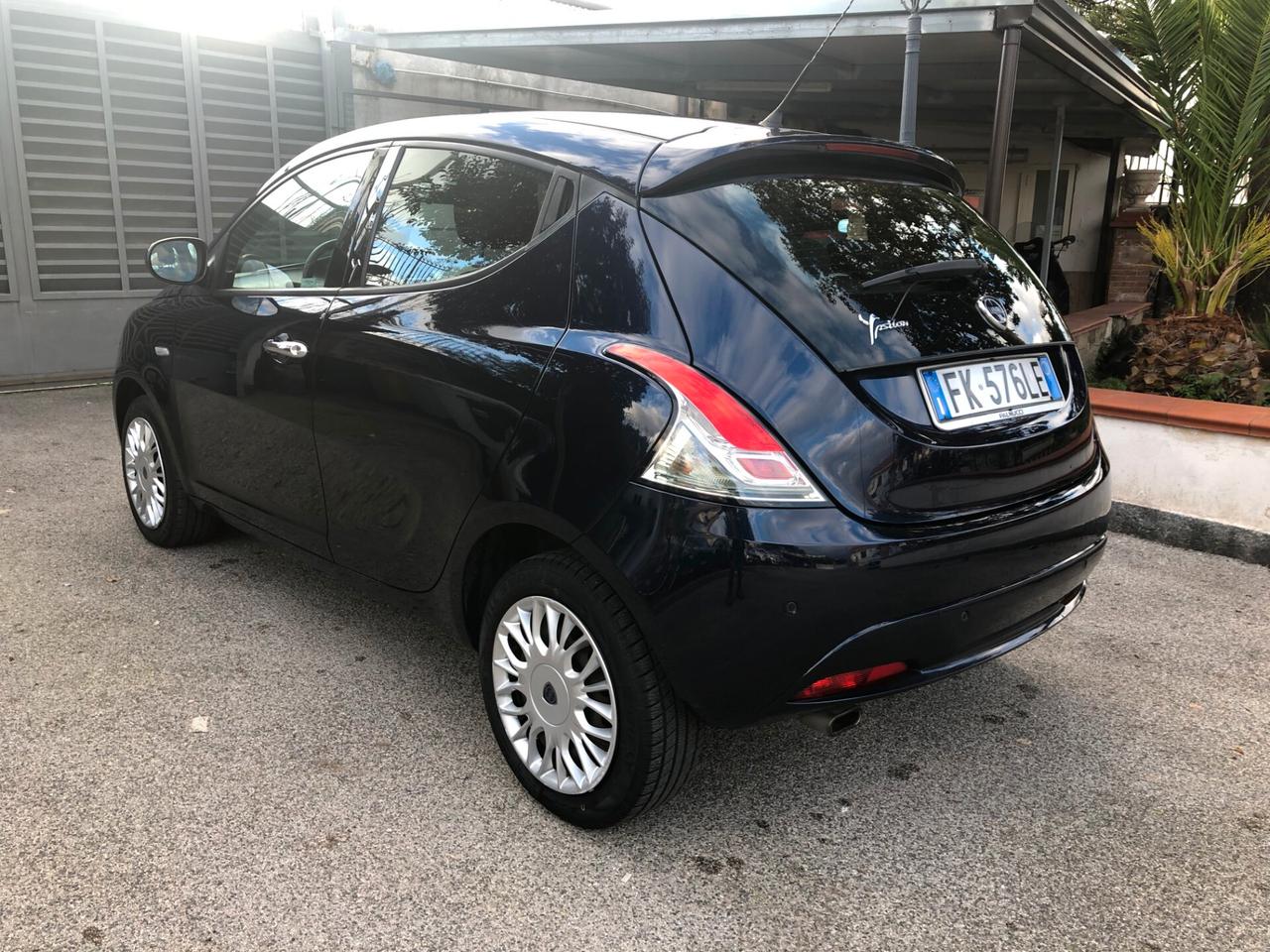 Lancia Ypsilon 1.2 69 CV 5 porte Gold