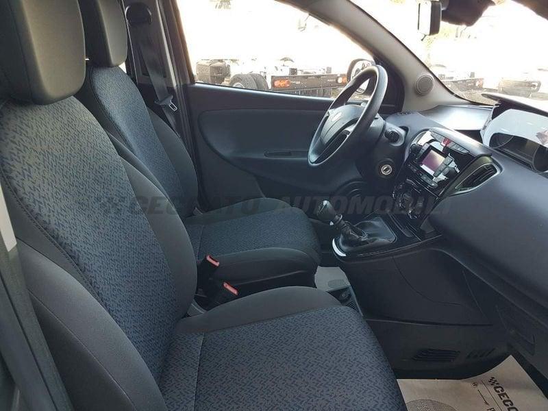 Lancia Ypsilon Ypsilon 1.0 firefly hybrid Oro s&s 70cv