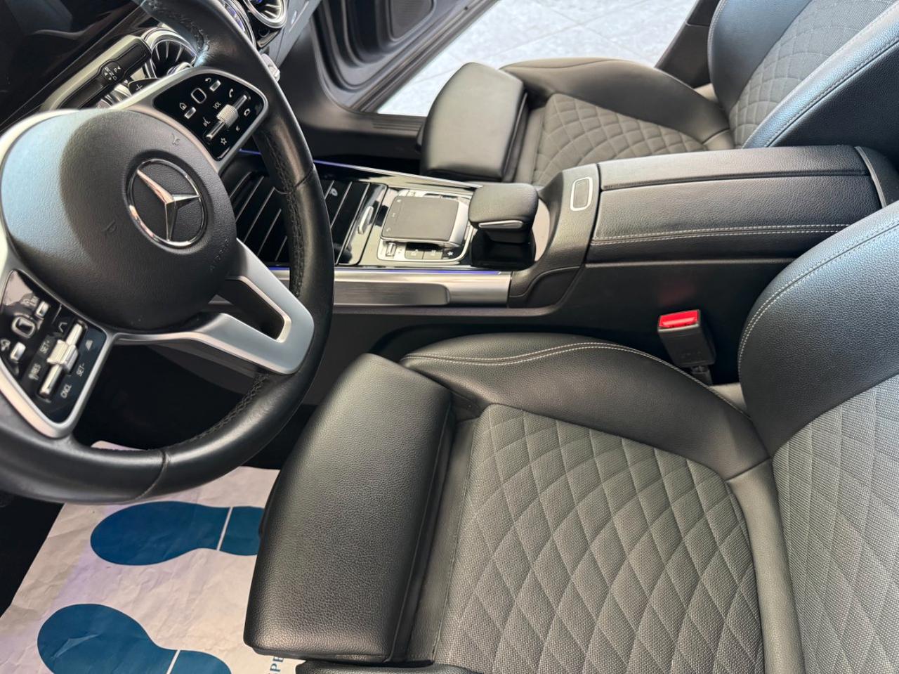 Mercedes GLB 200 d Sport Plus Cockpit Dash Cam Carplay