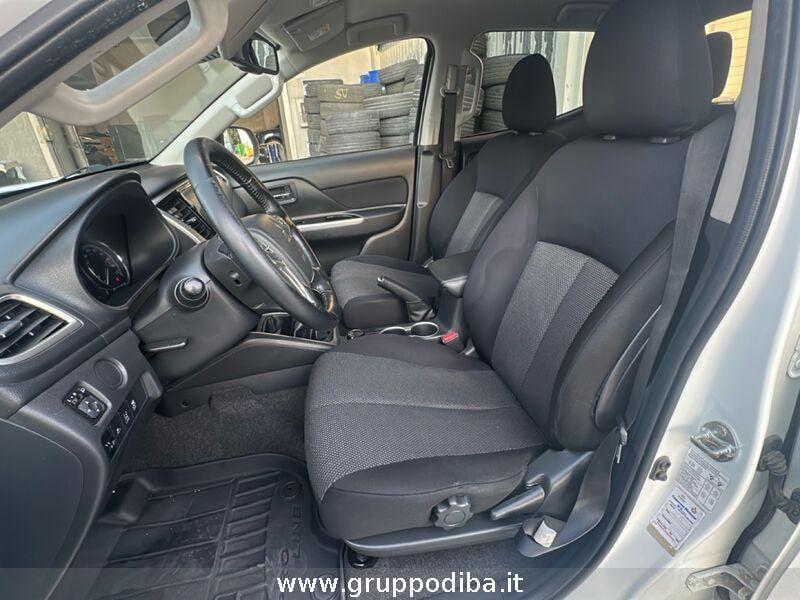 Mitsubishi L200 Cab VI 2019 Diesel d.cab 2.3d Invite Connect 4wd 150cv
