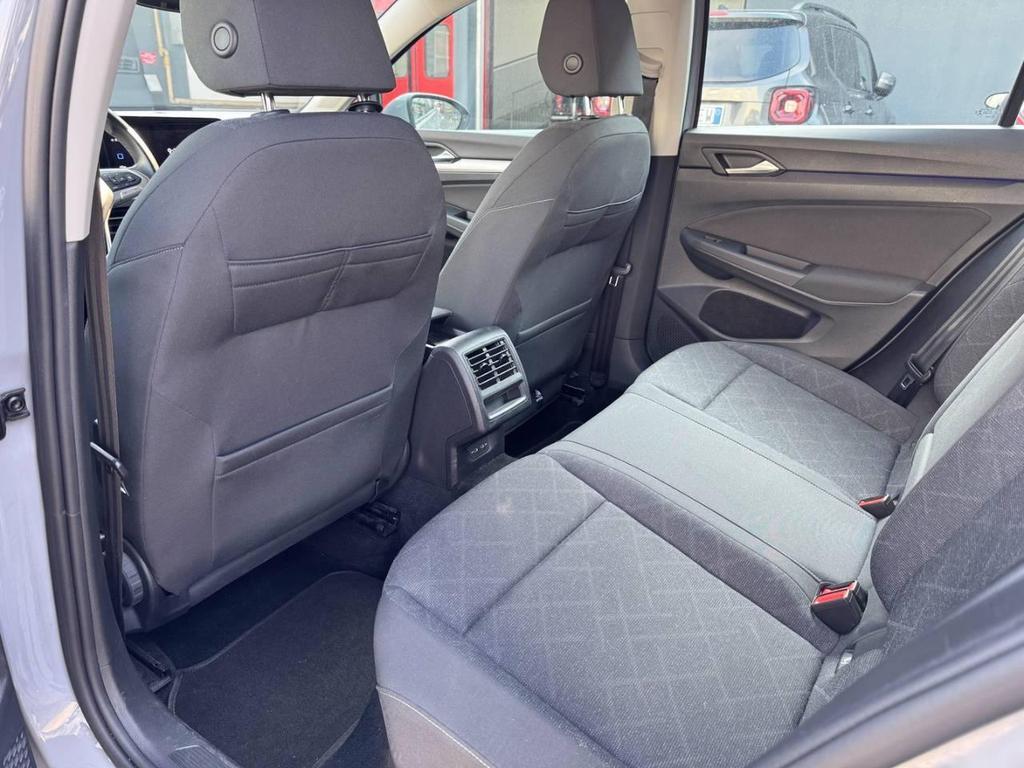 Volkswagen Golf 2.0 TDI SCR Life DSG