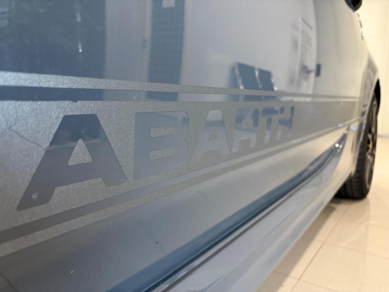 Abarth 595 1.4 t-jet Competizione 180cv