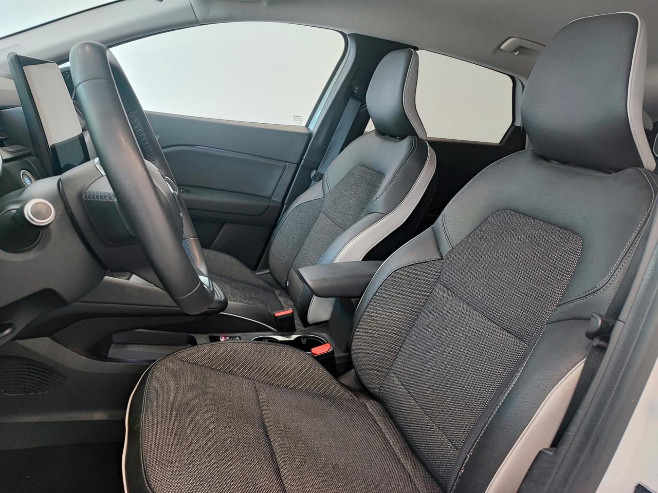 Renault Captur Plug-in Hybrid E-Tech 1 Initiale Paris