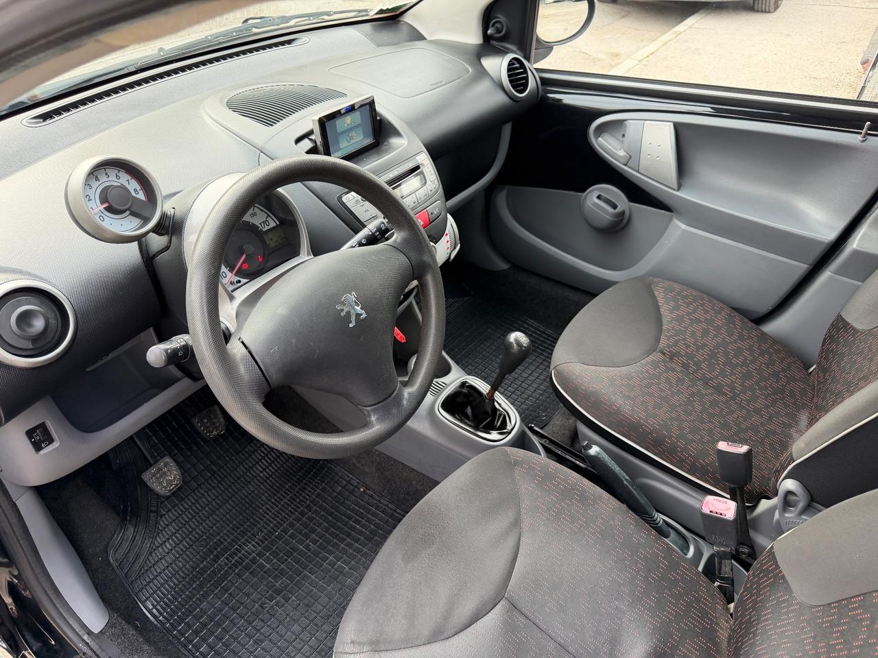 Peugeot 107 1.0 68CV 5p. Sweet Years