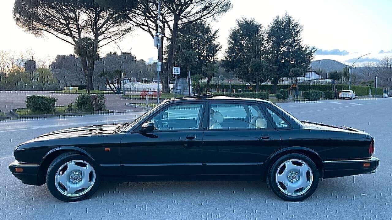 Jaguar XJR 4.0 325 cv con tetto apribile 1996 full