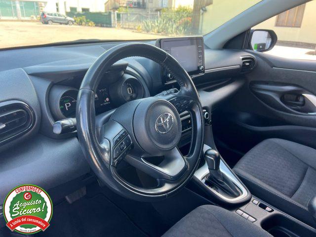 TOYOTA Yaris 1.5 Hybrid 5 porte Lounge - PER NEOPATENTATO -