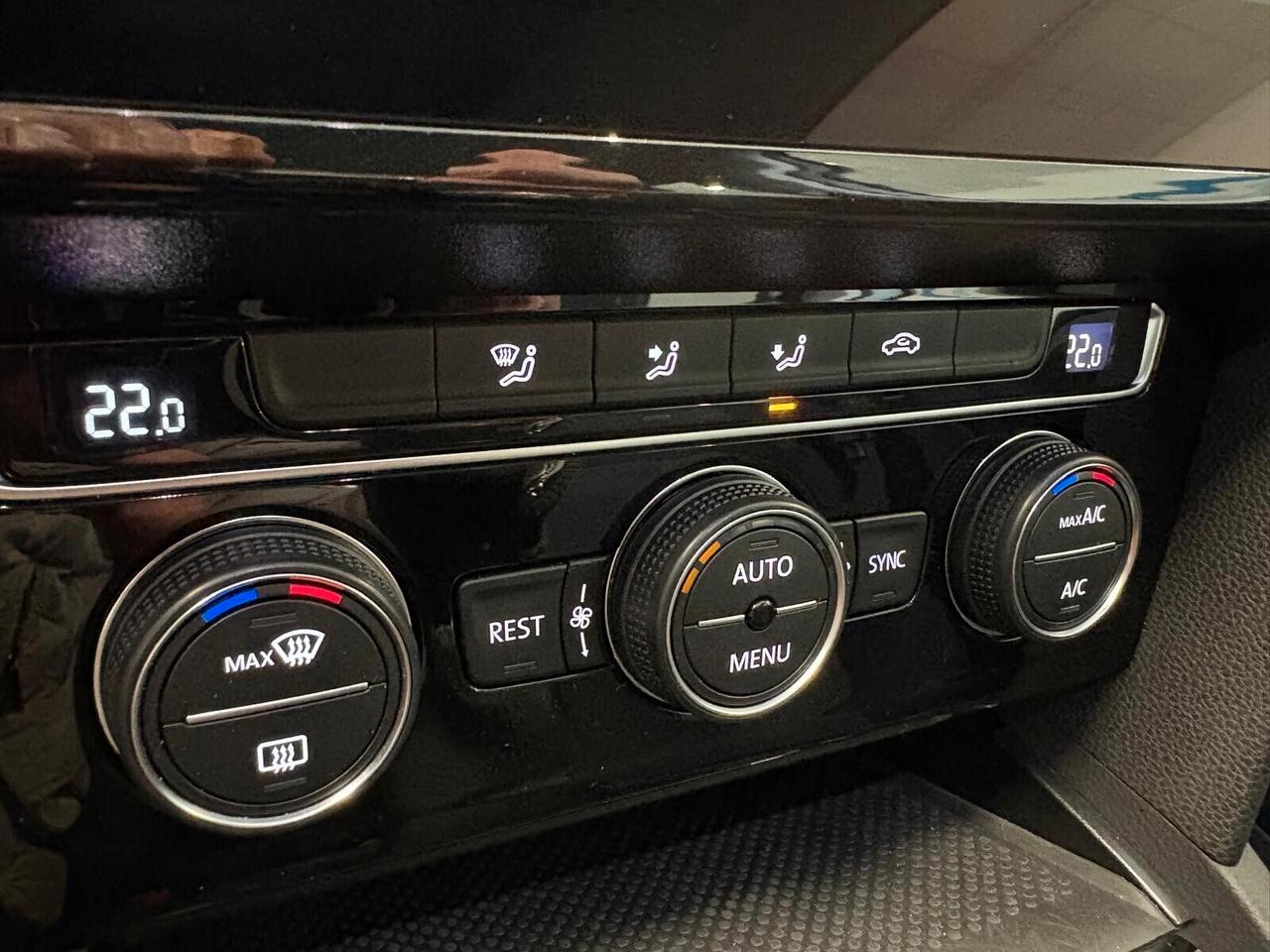 Volkswagen Passat Variant BUSINESS 2.0 TDI SCR EVO 6mt