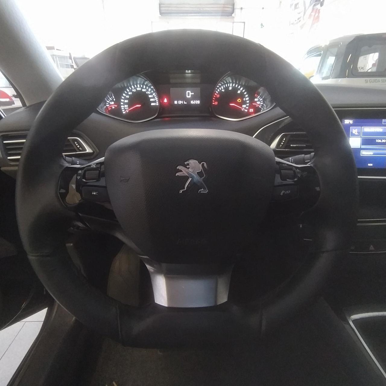 Peugeot 308 BlueHDi 100 S&S Access