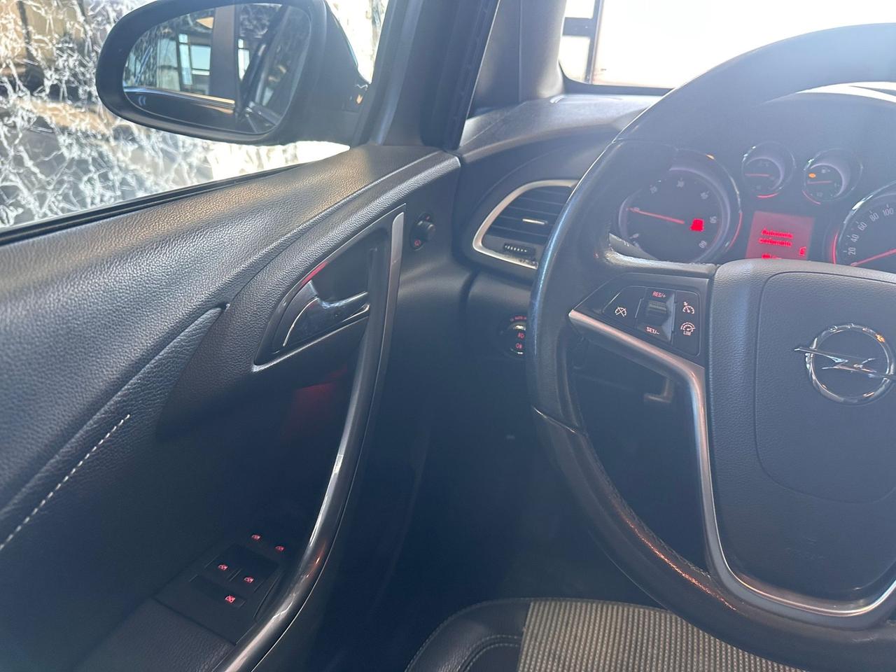 Opel Astra 1.7 CDTI 110CV 4 porte Cosmo