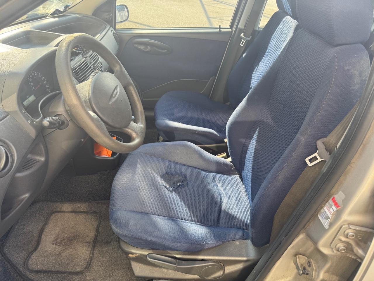 Fiat Punto 1.2i cat 5 porte ELX 2002