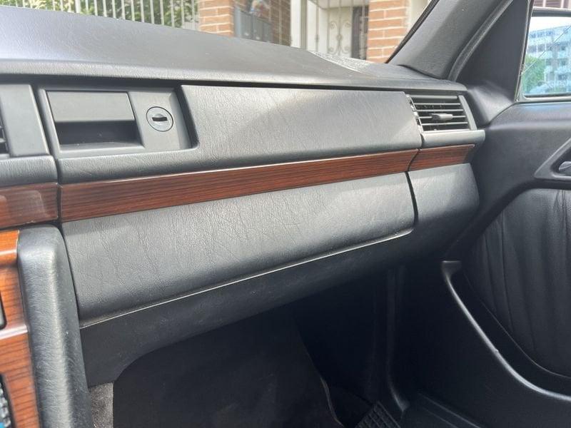 Mercedes-Benz Serie 200-320 250 E Turbo Diesel UNICO PROPRIETARIO