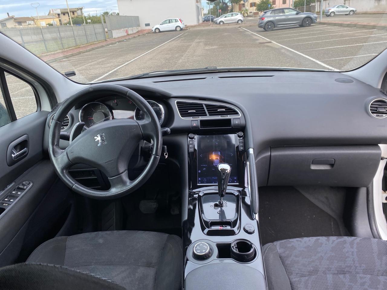 Peugeot 3008 1.6 HDi 110CV cambio robotizzato Premium