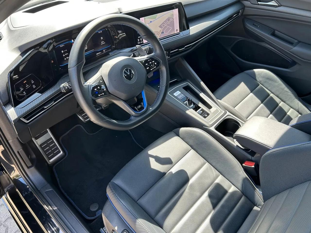 Volkswagen Golf 2.0 TSI DSG 4Motion R/TETTO/ HEAD-UP DISPLAY/AKRAPOVIC/NAVI