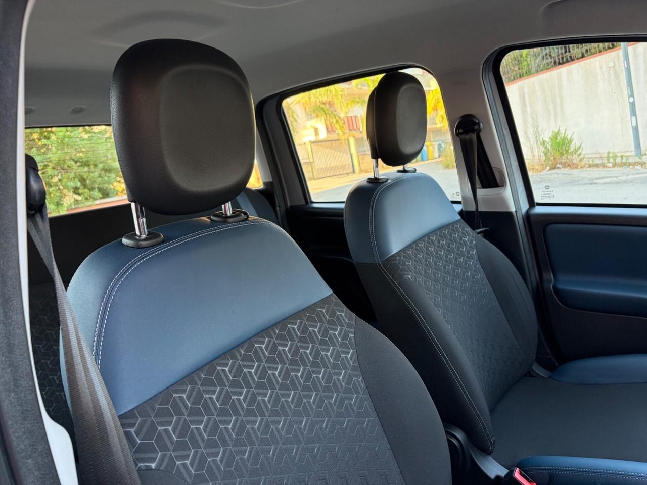 Fiat Panda 1.0 FireFly S&S Hybrid City Cross unico