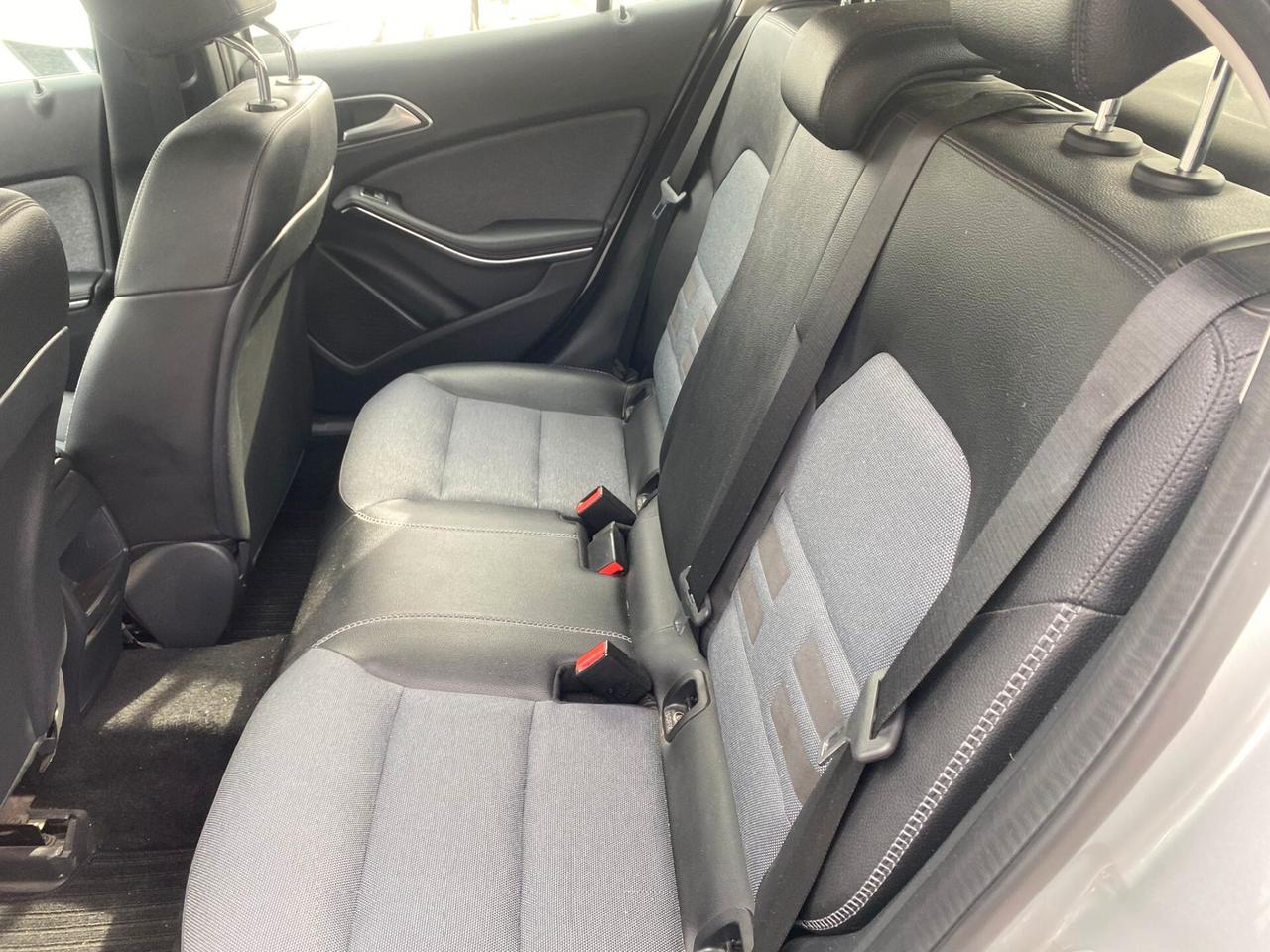 Mercedes-benz GLA 180 d Automatic Business