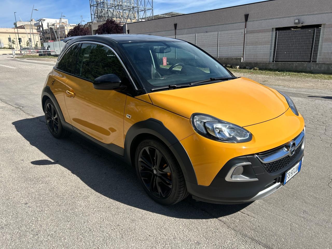 Opel Adam Rocks 1.2 70 CV